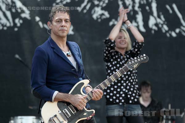 THE KILLS - 2018-06-24 - PARIS - Hippodrome de Longchamp - Paris - Alison Nicole Mosshart - James William Hince